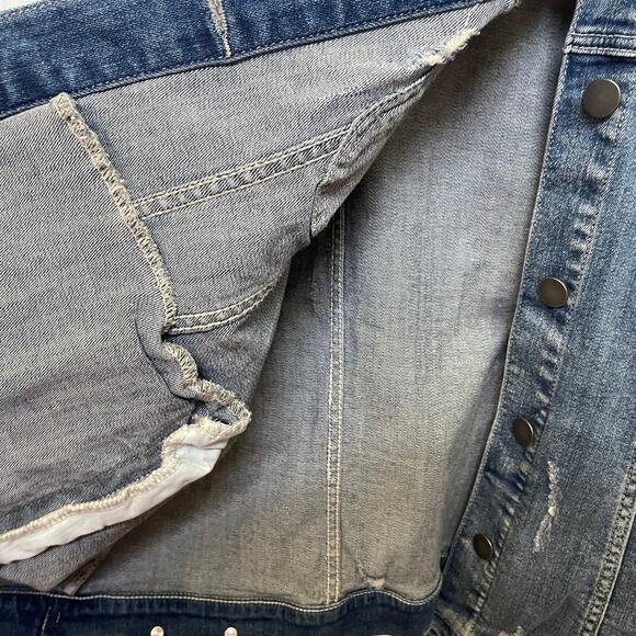 Torrid AC/DC studded denim Jacket Sz 3 New with tags - Picture 8 of 8